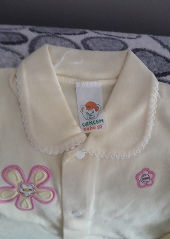 Düğmeli Uzun Kollu Nakışlı Bebek Kız Takımı - Görsel 3