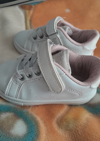 Kız Çocuk Beyaz Cırt Cırtlı Spor Ayakkabı - Görsel 4