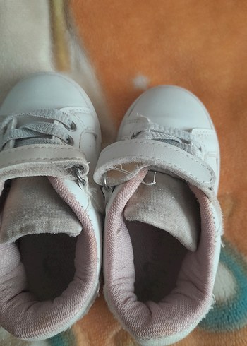 Kız Çocuk Beyaz Cırt Cırtlı Spor Ayakkabı - Görsel 2