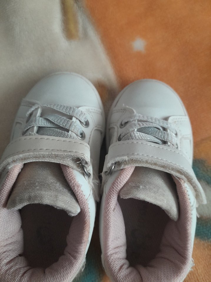 Kız Çocuk Beyaz Cırt Cırtlı Spor Ayakkabı - Görsel 5