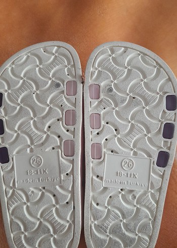 Kızlar İçin Renkli Bohem Desenli Tokalı Terlik - Görsel 3