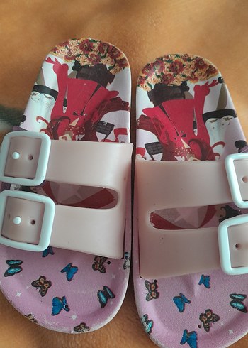 Kızlar İçin Renkli Bohem Desenli Tokalı Terlik - Görsel 4