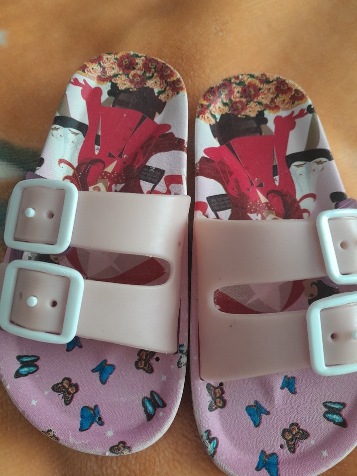 Kızlar İçin Renkli Bohem Desenli Tokalı Terlik - Görsel 4