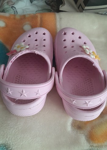 Kız Çocuk Pembe Nakışlı Tokalı Terlik - Görsel 3