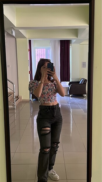 Yırtık detaylı straight jean