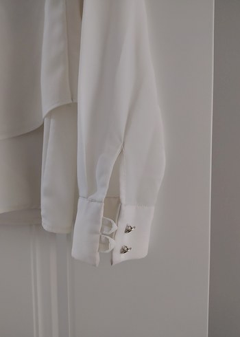 Beyaz Piliseli Uzun Kollu Kadın Bluz - Görsel 4