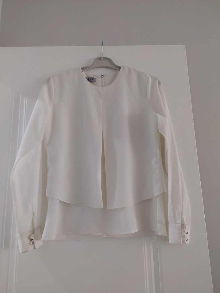 Beyaz Piliseli Uzun Kollu Kadın Bluz - Görsel 2