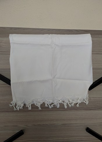 Krem Püsküllü Baş Örtüsü - Görsel 3