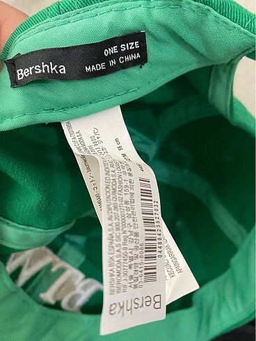 Bershka Bershka şapka