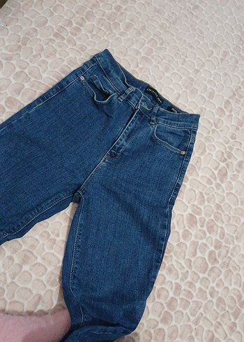 Kadın Mavi Kemerli Dar Kesim Kot Pantolon - Görsel 3