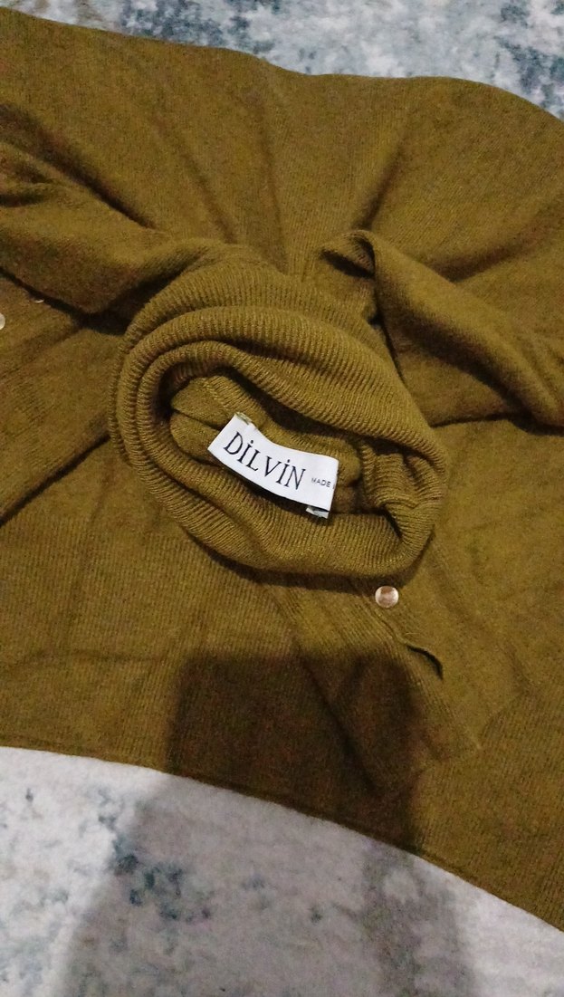 Düğmeli Boğazlı Kadın Kahverengi Triko - Görsel 2