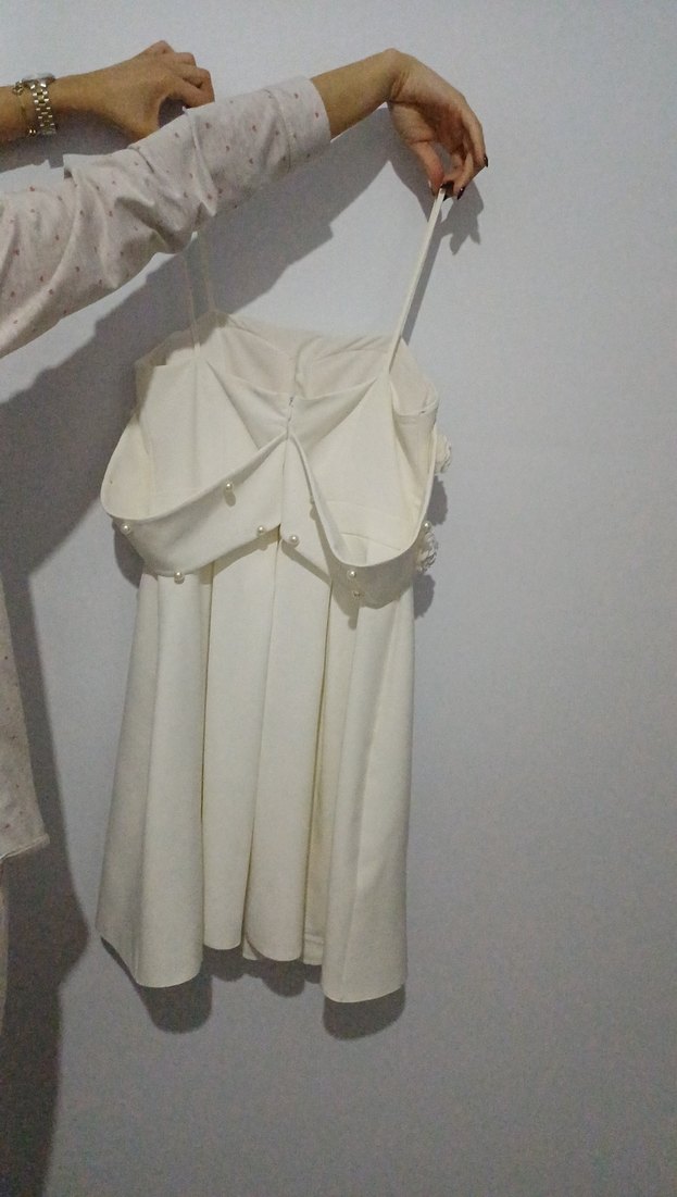 Beyaz Mini Straplez Fırfırlı Abiye Elbise - Görsel 3