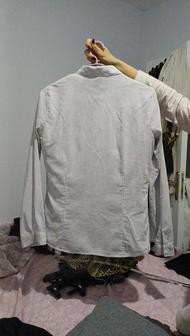 Gri Pamuklu Düğmeli Uzun Kollu Kadın Gömlek - Görsel 2