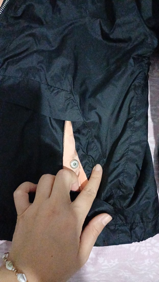 Siyah Kapüşonlu Fermuarlı Kadın Ceket - Görsel 5