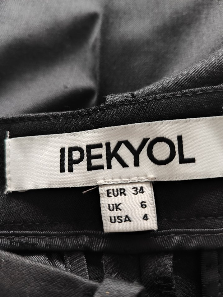 Kadın Siyah Kumaş Kemerli Pantolon - Görsel 3