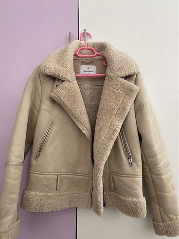 stradivarius mont
