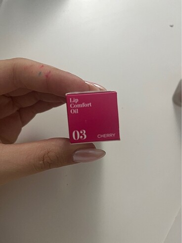 Beden Clarins 0 lip oil 03 cherry