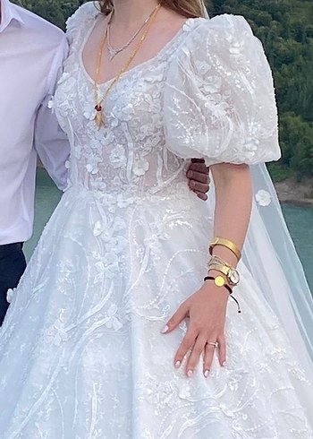 V Yaka Beyaz Uzun Dantelli Gelinlik