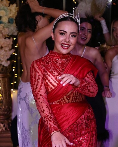 m Beden kırmızı Renk Kına gecesi çıkış ve after elbisesi