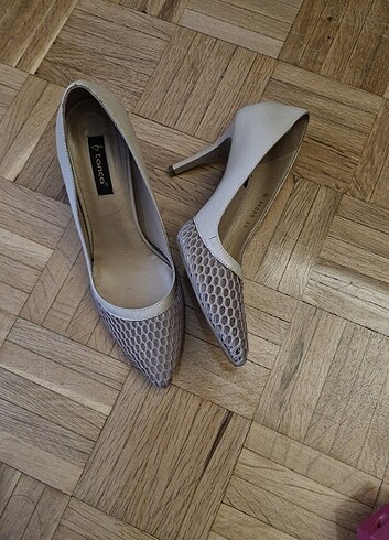pudra stiletto