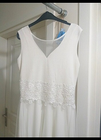 38 Beden beyaz Renk Sünnet abiyesi veya Sade gelinlik, sade elbise
