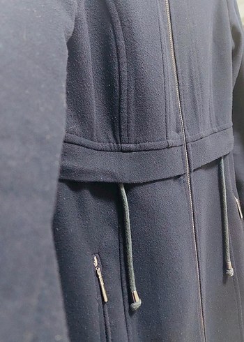 Siyah Fermuarlı Uzun Kadın Kaban - Görsel 4