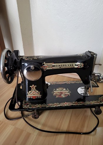 Siyah Vintage Dikiş Makinesi