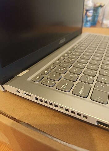 Asus İ5 11. Nesil 8 GB ram 256 as laptop