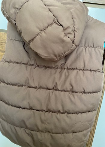 Bej Kapüşonlu Erkek Çocuk Yelek - Görsel 5