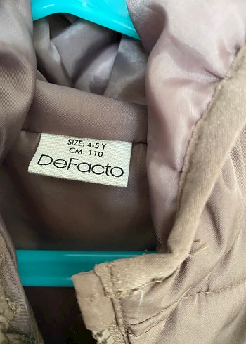 Bej Kapüşonlu Erkek Çocuk Yelek - Görsel 7