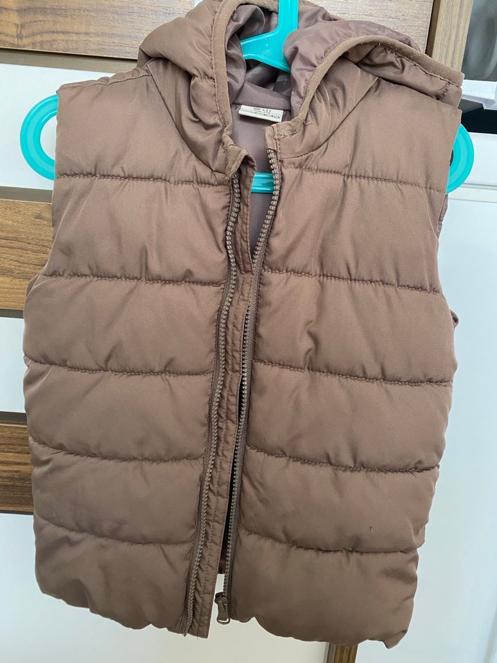 Bej Kapüşonlu Erkek Çocuk Yelek - Görsel 3