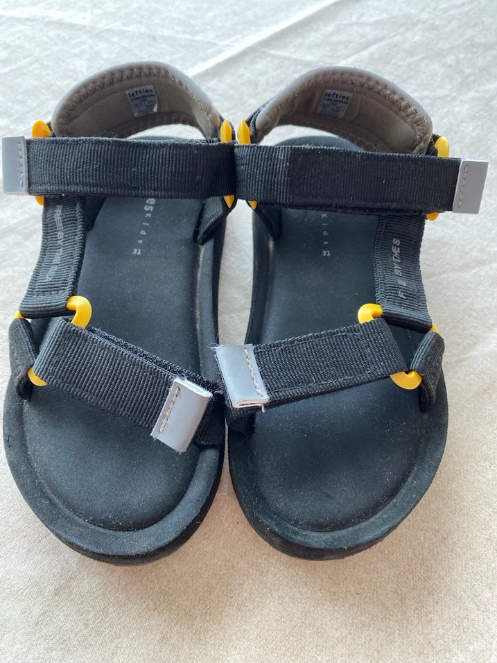 Ayarlanabilir Tokalı Erkek Çocuk Terliği - Görsel 2