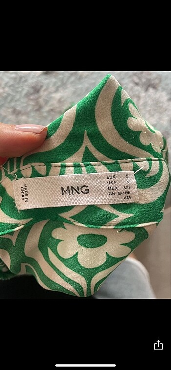s Beden yeşil Renk Mango S-beden Desenli Bluz Yeni