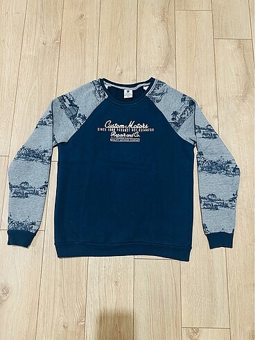 DeFacto Sweatshirt
