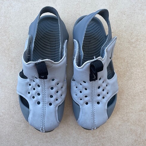 27 Beden Nike Çocuk Sandalet