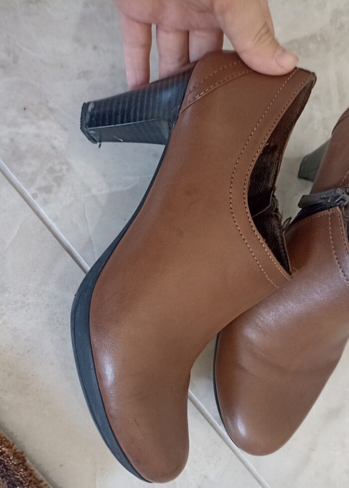 Kadın kısa bot - Görsel 2