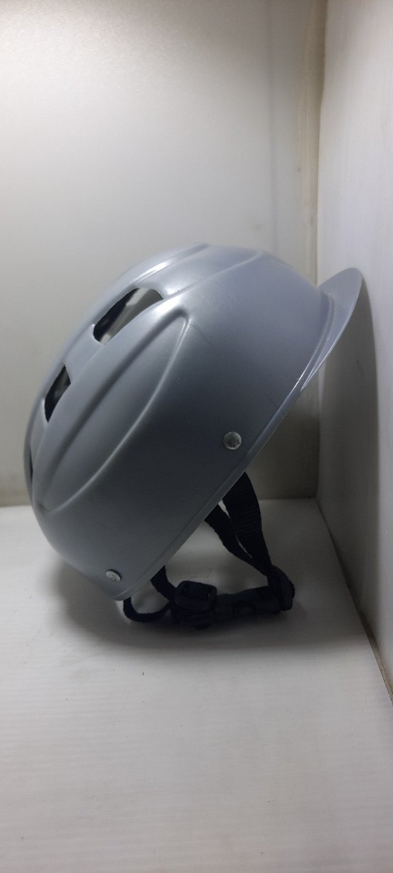 Gri Erkek Kaykay Pateni Tokalı ve paten kaskı - Görsel 2