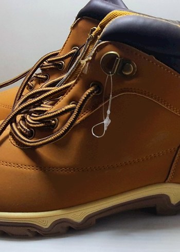 LC Waikiki bot - Görsel 3