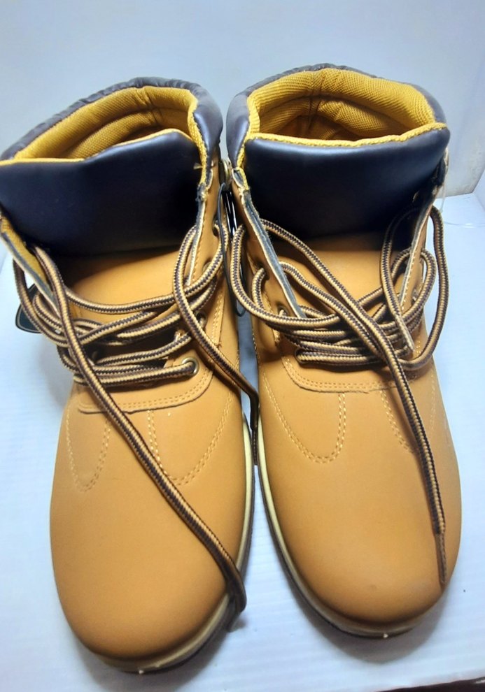 LC Waikiki bot - Görsel 2