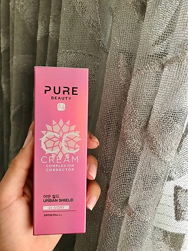 Pure beauty cc cream 01 IVORY