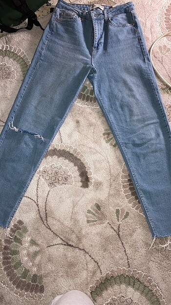Yırtık detaylı mom jean