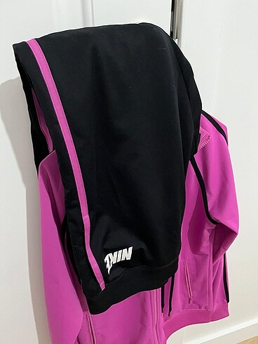 l Beden Nike Eşofman Takımı