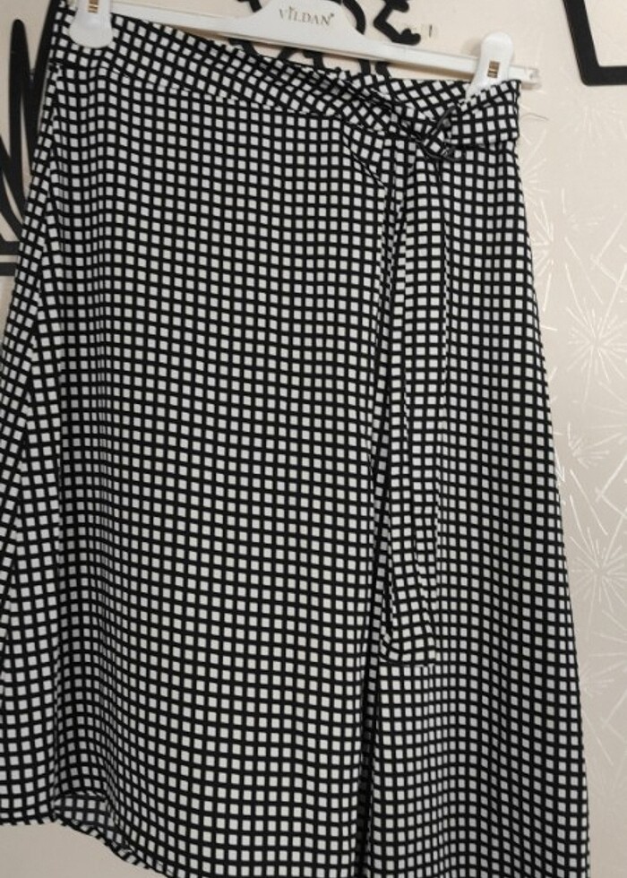 Asimetrik kesim kadın etek - Görsel 4