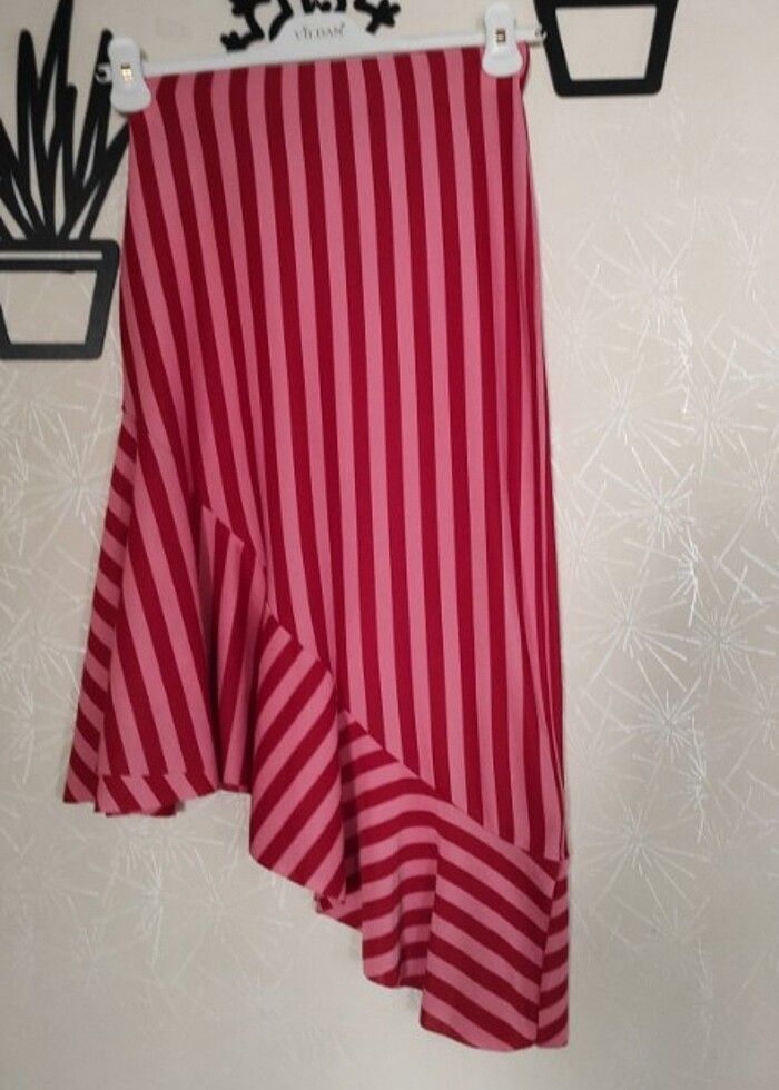 Asimetrik kesim kadın etek  - Görsel 2