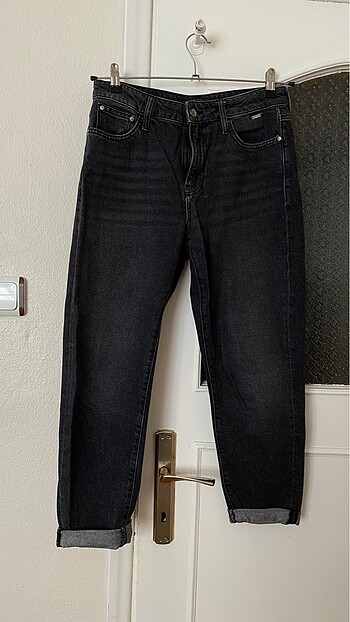 Lcw mom jeans