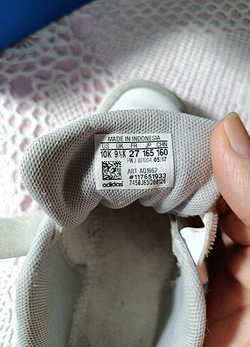 27 Beden Adidas kız çocuk spor ayakkabı
