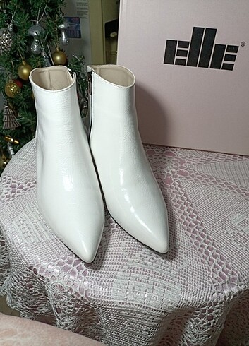 ELLE 