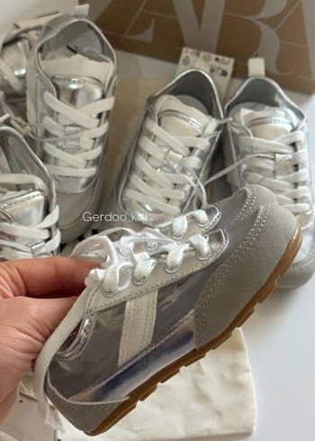 Zara Gumus Ve Gri Cocuk Sneaker