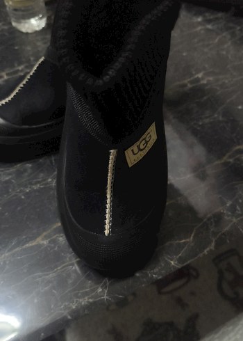 UGG Siyah Örgü Detaylı Kadın Dolgu Topuk Bot - Görsel 7