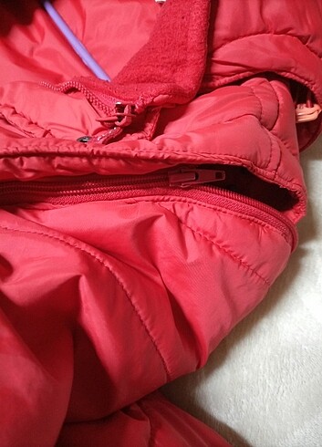 Kapşonlu Şişme mont kırmızı hem yelek hem ceket oluyor - Görsel 8